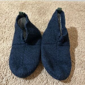 Bombas Gripper Slipper Socks Size Small Navy Blue